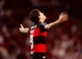 Pedro lamenta ausência na Copa e manda recado após vitória do Flamengo