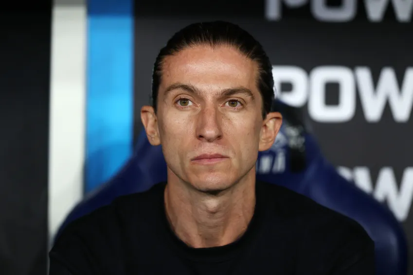 Filipe Luís entra na mira do Bayer Leverkusen para assumir clube alemão