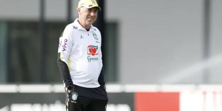Ancelotti lidera ranking dos técnicos mais bem pagos da Copa do Mundo