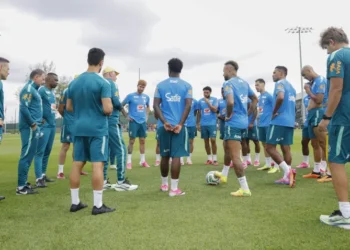 Brasil faz último ajuste antes de enfrentar o Japão; Neymar treina e Raphinha segue fora