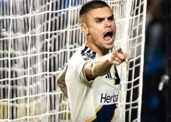 Cruzeiro monitora Gabriel Pec, mas esbarra em alta pedida do Los Angeles Galaxy